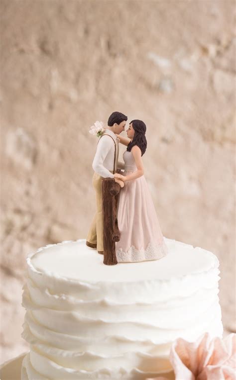 wedding cake topper figurines romantic bride and groom