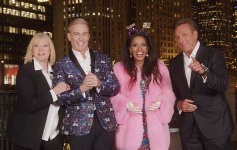 Theyre Back Janet Davies Mark Giangreco To Join Nbc 5s New Years