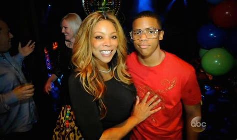 Since wendy williams filed for divorce from kevin hunter, the relationship between her estranged husband and their son, kevin hunter jr., has reportedly broken down. Wendy Williams Workout Routine and Diet Plan for 50 Pound ...