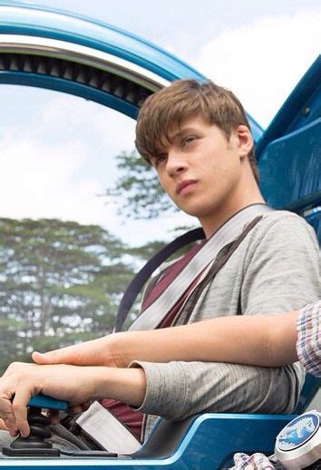 It Gives My The Chills How Hot Nick Robinson Is Nick Robinson Jurassic World Nick Robinson