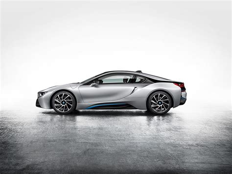 The sports cars of the future are here today and the bmw i8 is possibly the best example. BMW i8 Plug-in Hybrid Sports Car Officially Revealed