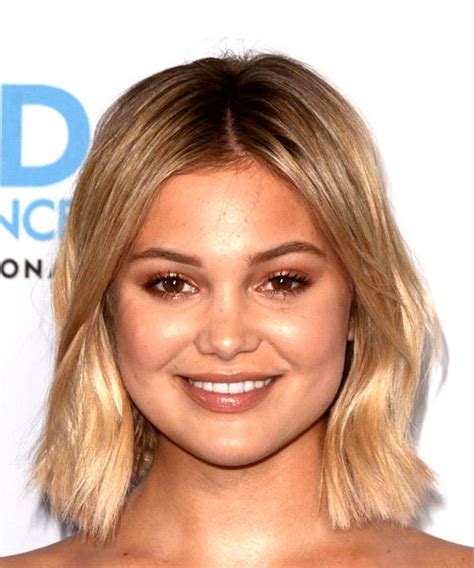Olivia Holt S 14 Best Hairstyles And Haircuts