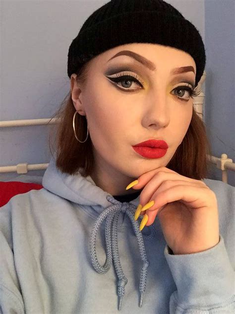 Teenager Who Posted Selfie With Make Up On Half Her Face Gets Called