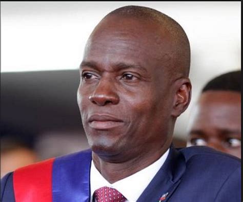 El presidente de haití, jovenel moise , fue asesinado este miércoles por hombres armados que perpetraron un asalto a su residencia la pasada madrugada en el barrio de pelerin de puerto príncipe, informó el primer ministro, claude joseph. Des sénateurs et députés exigent la démission de Jovenel ...