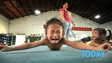Il Lato Oscuro Dello Sport Gli Allenamenti Shock Dei Bambini Cinesi