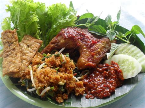 Resepi nasi ayam penyet, masakan indonesia yang sangat popular dan menjadi kegemaran di malaysia. 5 Mouthwatering Foreign Dishes Worth Breaking Your Diet For!