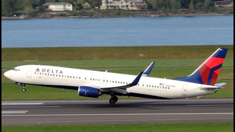 Delta Airlines Boeing 737 900er N807dn Takeoff From Pdx Youtube