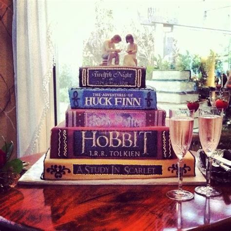 13 Nerdy Wedding Cakes For The Most Epic Reception Ever Nerdy Wedding