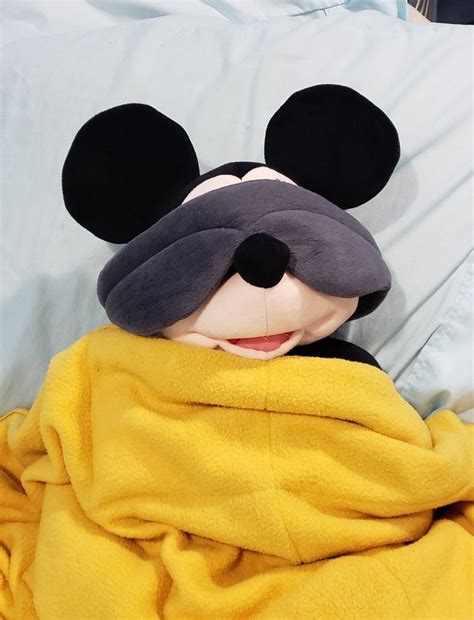 Mickey Mouse Looks Like Hes Ready To Go To Sleep Mickey Mouse Art