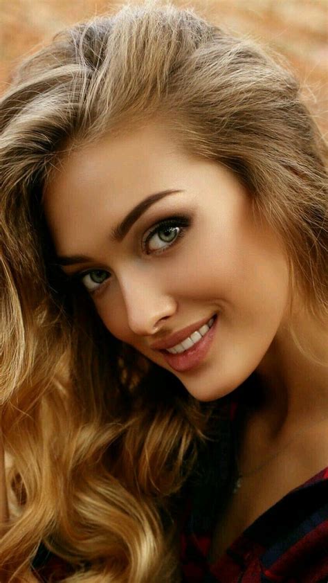 Pin By Amigaman67 On Stunning Faces Beauty Face Beautiful Women Brunette Beauty