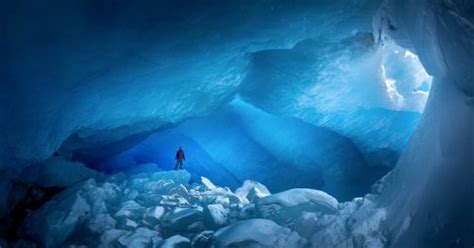 Photos Of Majestic Ice Caves Hidden In The Canadian Rockies Flipboard