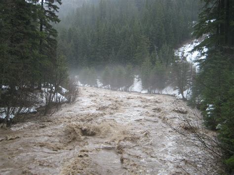 Flooding On The Flanks Of Mt Hood Highly Allochthonous