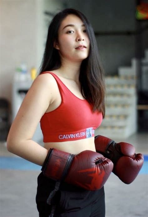 Pin By やちつ ｡ On Boxen Women Boxing Woman Boxer Boxing Girl