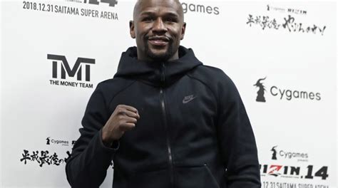 For an exhibition match on sunday, 6th june 2021. Gevecht tussen Floyd Mayweather en YouTube-ster Logan Paul ...