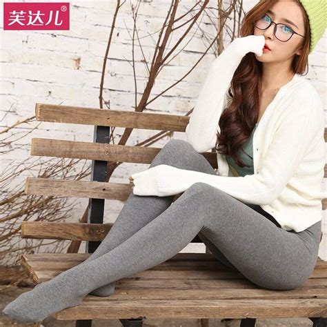 Pin By Aussie On Grey Ish Sweatertights Colored Tights Outfit Geek Chic Outfits Fashion Tights