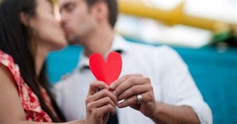 9 Fun And Romantic Ways To Propose To Him