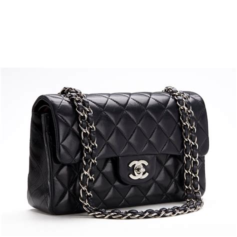 Chanel 255 Classic Double Flap Bag 2001 Hb107 Second Hand Handbags