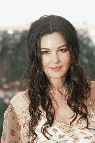 Hot Photos Celebrity Monica Bellucci Hairstyles