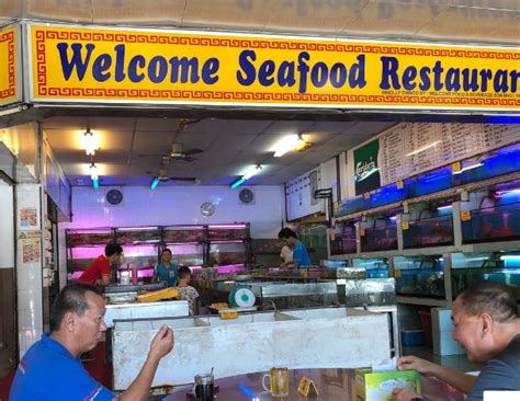 Usually crowded during lunch and 10 min drive away from kota kinabalu city, this seafood restaurant is built within a botanical. 9 Best Seafood Restaurants in Kota Kinabalu