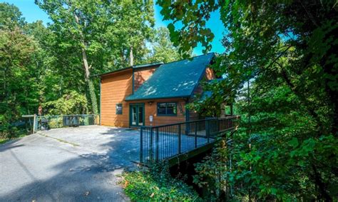 Cabins For You A Bears Pause At Chalet Village Gatlinburg Tn Vacation