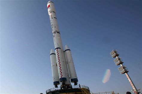 En las próximas horas, un cohete chino comenzará su reentrada a la atmósfera terrestre. Los restos de un cohete espacial caen sobre una vivienda ...