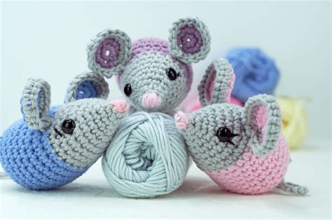 How To Crochet An Easy Amigurumi Mouse A Free Crochet Pattern