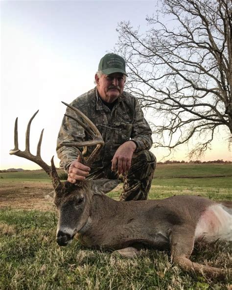 Trophy Whitetail Hunts Of Western Kentucky B Three Outfitters