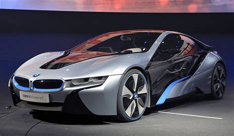 The official bmw account, home of sheer driving pleasure. BMW i8 blander strøm og benzin | FDM