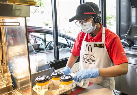 8 Things You Confirm Can Relate To When You Order At Mcd Drive Thru