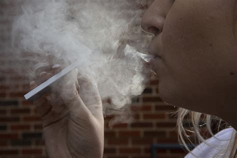 Opinion The Vape Ban Is A Smokescreen For The Real Issue The Daily Iowan