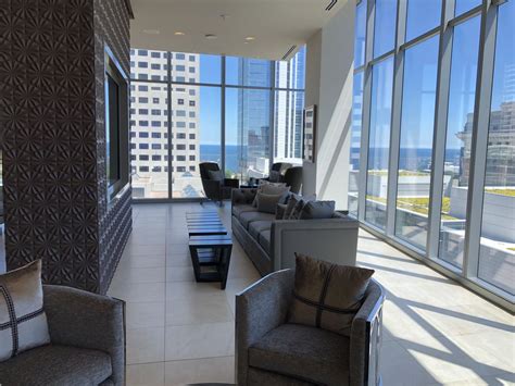 Eyes On Milwaukee See Inside The Citys Tallest Apartment Tower