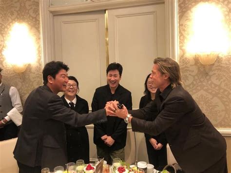 8606 온라인 수업 과제제출 (드롭박스) 근황 3. 브래드 피트 근황.JPG - 코리안탑걸