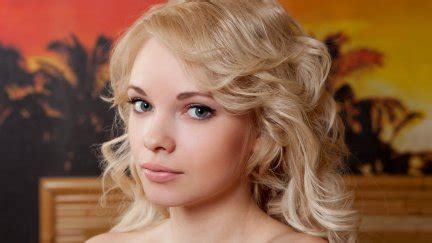 Women Feeona A Blonde Face Pornstar Metart Magazine X