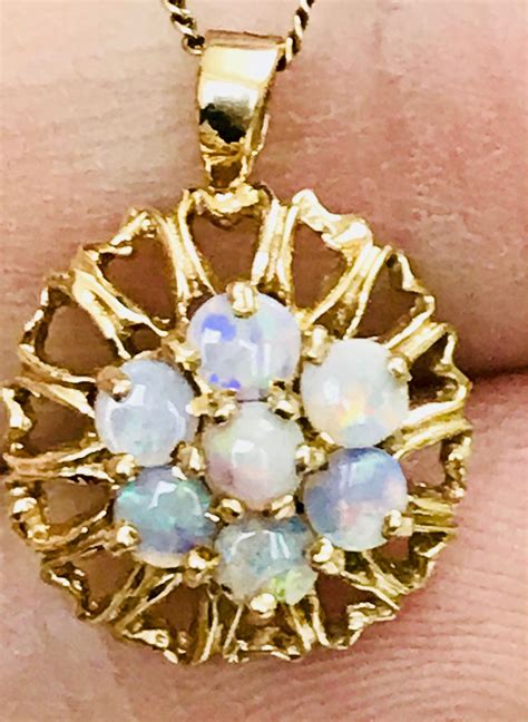 Fabulous Vintage 9ct Gold Opal Necklace Hallmarked London 1977