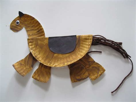15 Cute Horse Crafts For Kids
