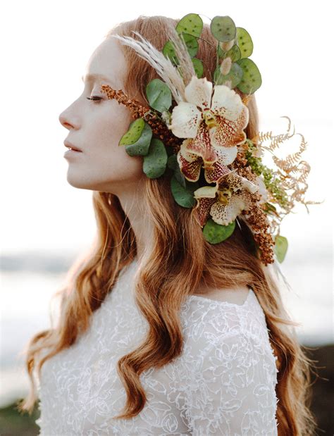 The Prettiest Wedding Hairstyles With Flowers Green Wedding Shoes