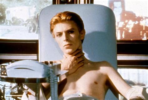 The New Commons Film Series THE MAN WHO FELL TO EARTH Emery