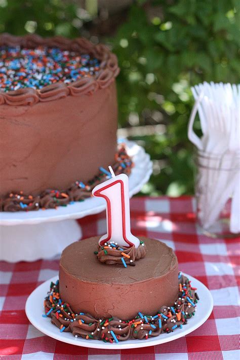 Vanilla Layer Cake With Easy Fudge Frosting A First Birthday Party