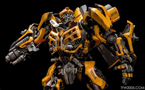 3a Transformers Bumblebee In Hand Review And Gallery Transformers News