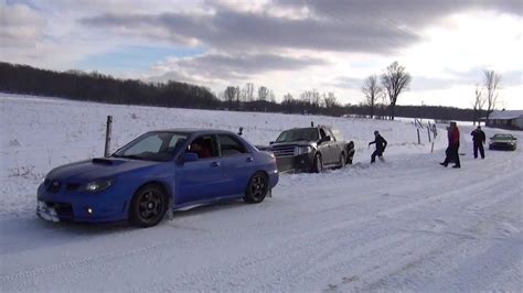 Hnyb4gr Subaru Pulls Out Stuck Snodrift Media Expedition Youtube