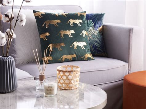 Lounge pug® velluto, i cuscini sacco xl rappresentano i principali mobili contemporanei per il vostro spazio relax. Cuscino Color Oro Velluto / Harald Gloockler Cuscino Di ...