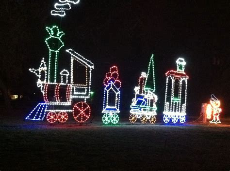 Please remember when you visit candy cane lane, you are entering a residential neighborhood with a lot of traffic. Candy Cane Lane Kelowna Bc / Okanagan Kids Light Up Christmas Amid Covid 19 Summerland Review ...