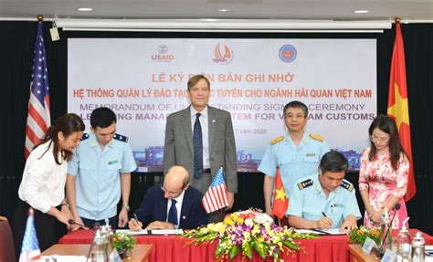 Usaid Signs A Memorandum Of Understanding Mou With Vietnam Customs School Vcs To Develop An