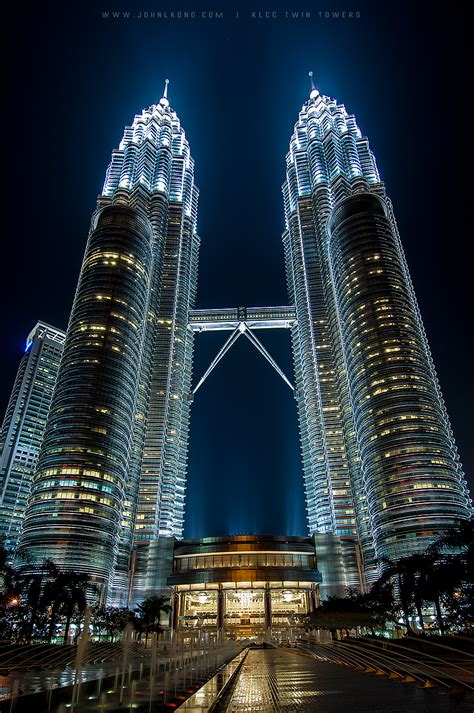 Located in the heart of kuala lumpur city, impiana klcc hotel is walking distance to the iconic petronas twin towers, klcc convention center and pavilion kuala lumpur. Best Place To Take Picture Of KLCC, The Icon of Malaysia ...