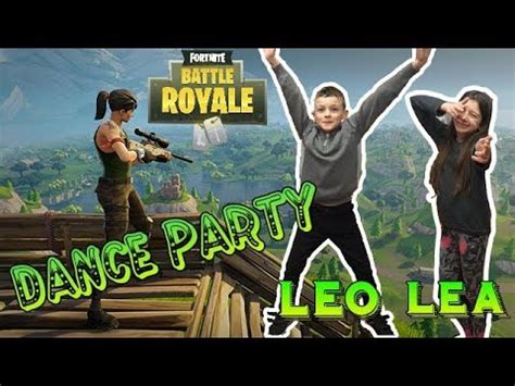 LÉA ET LÉO REPRODUIT LES DANSES FORTNITE DANS LA VRAIE VIE TROP DUR