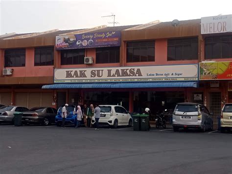 Located in kuala perlis, 6.2 miles from perlis grapes garden, putra brasmana hotel provides accommodation with a restaurant and free private parking. Kak Su Laksa Beras dan Asli, Kuala Perlis