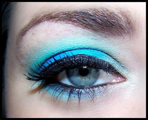 Pretty Blue Eyeshadow Makeup Tips For Blue Eyes Eye Makeup Tips Blue Eye Makeup