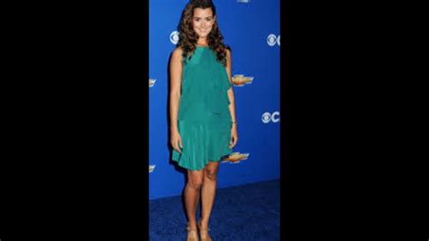 Cote De Pablo Shows Off Her Pregnant Belly Youtube