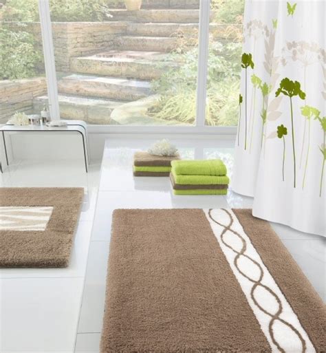 Besides the decorative function, the mats are practical. Large Bathroom Rugs - HomesFeed