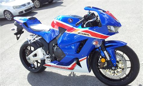 The honda cbr600rr is a 599 cc (36.6 cu in) sport bike made by honda since 2003, part of the cbr series. Paintwork Galleries | Dream Machine